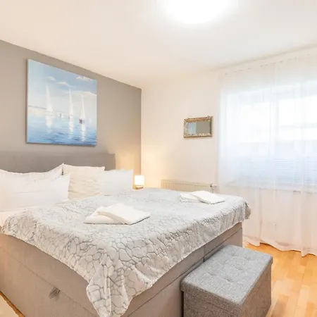 Dom wakacyjny Komplett Neu Ausgestattete Fuer 2 Personen - Mit Boxspringbett, Zwei Flat-tvs Und Parkplatz Heringsdorf