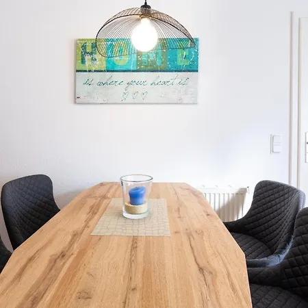 Komplett Neu Ausgestattete Fuer 2 Personen - Mit Boxspringbett, Zwei Flat-tvs Und Parkplatz Dom wakacyjny